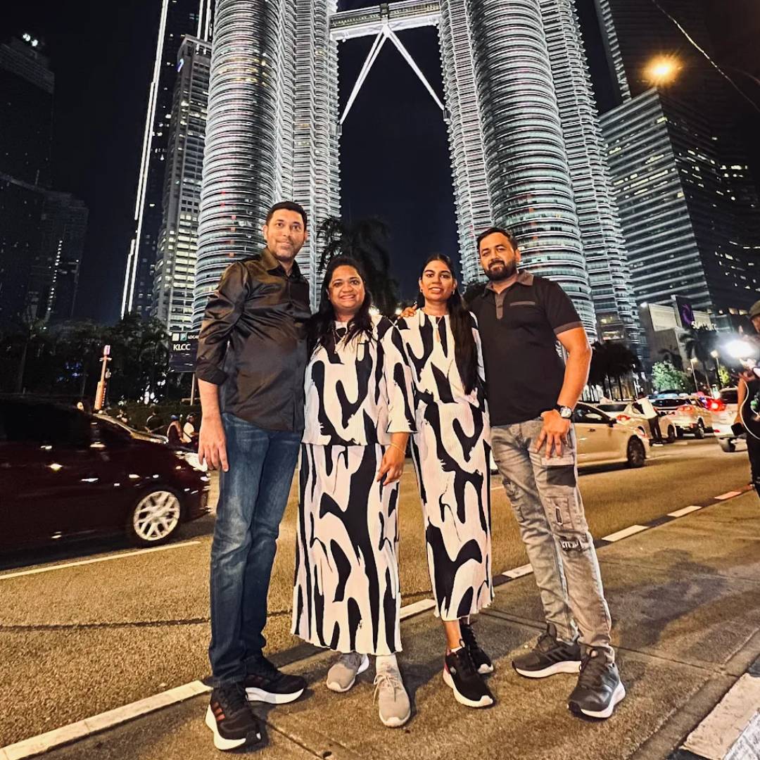 Chithra Varghese86 lu enjoying their holiday with Jiris Holidays