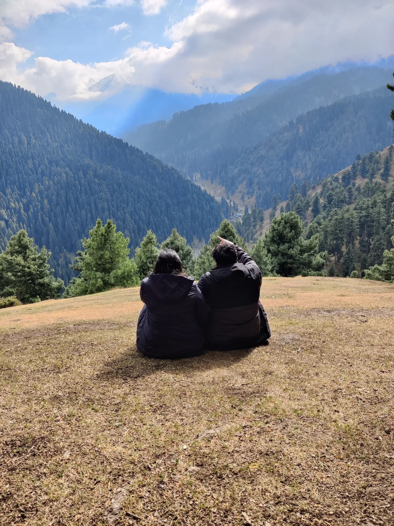 Janani nagendran enjoying their holiday with Jiris Holidays